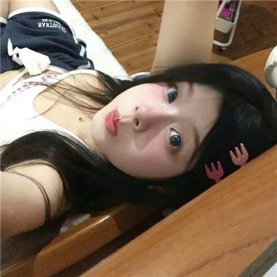 草裙春色